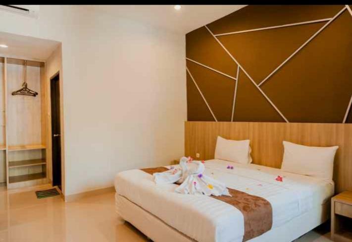 Puri Senggigi Hotel Mangsit Exterior photo