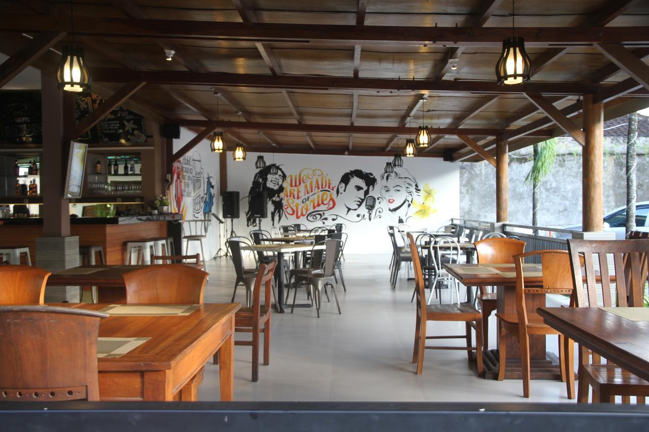 Puri Senggigi Hotel Mangsit Exterior photo