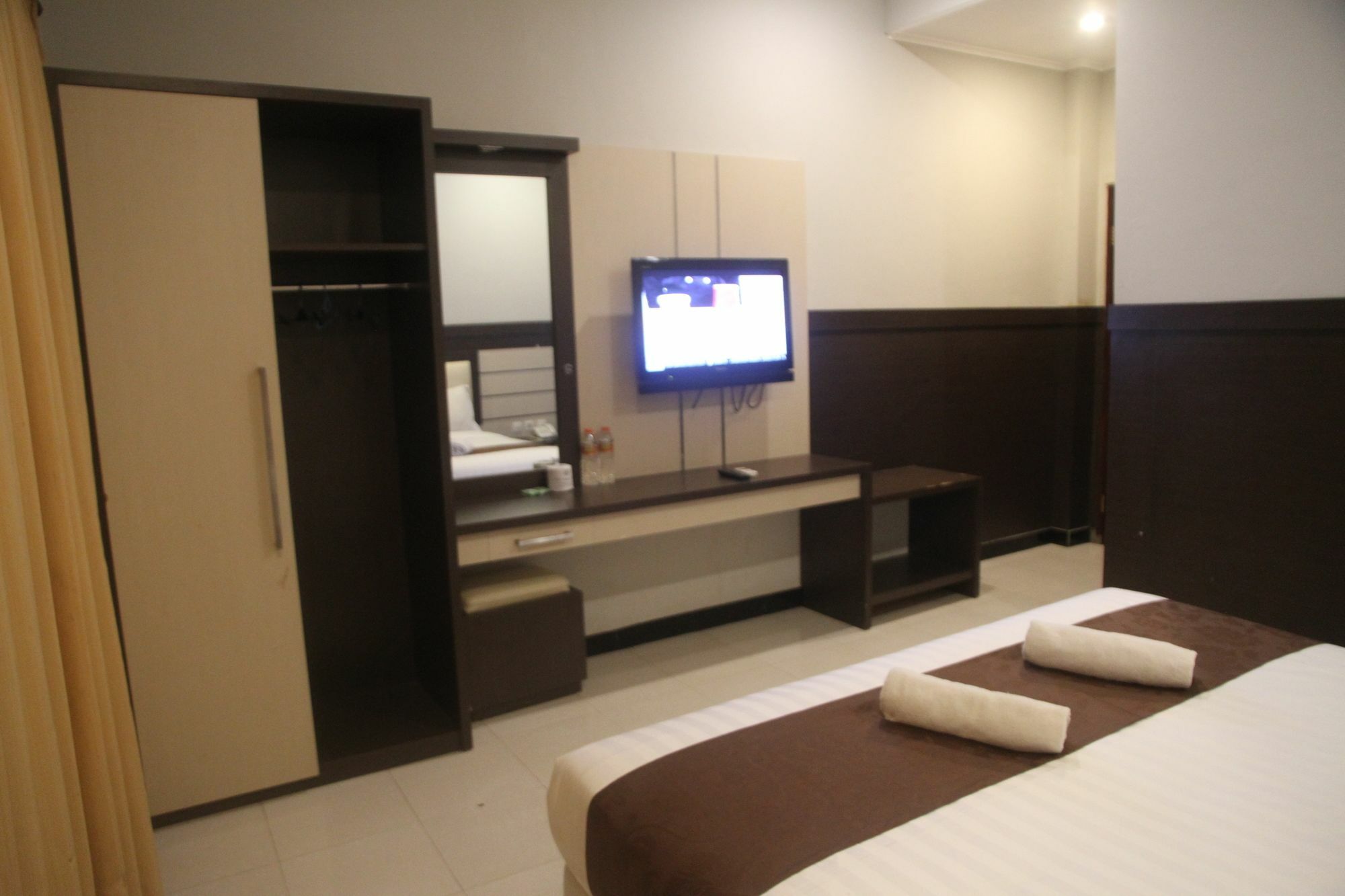 Puri Senggigi Hotel Mangsit Exterior photo