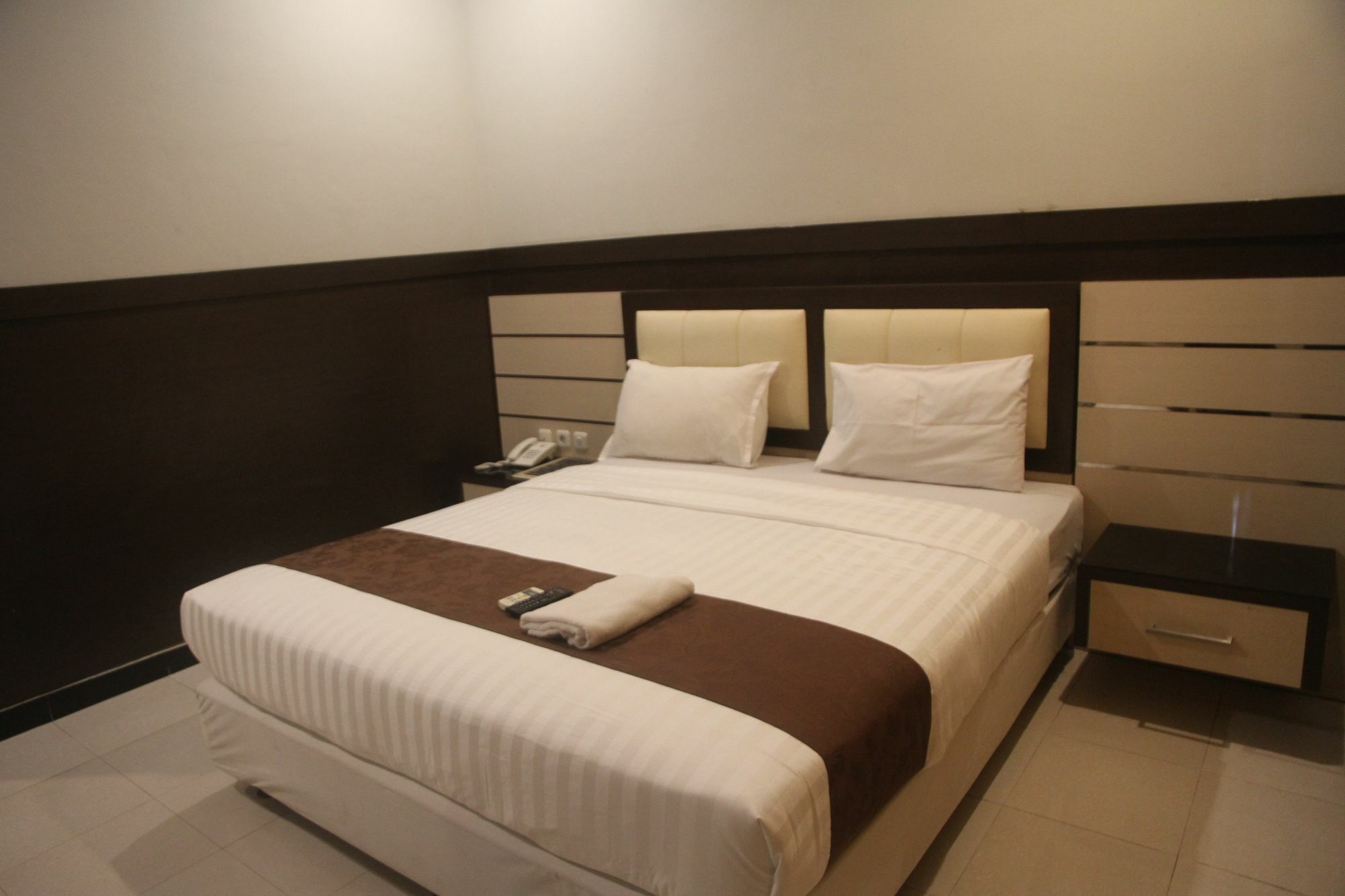 Puri Senggigi Hotel Mangsit Exterior photo