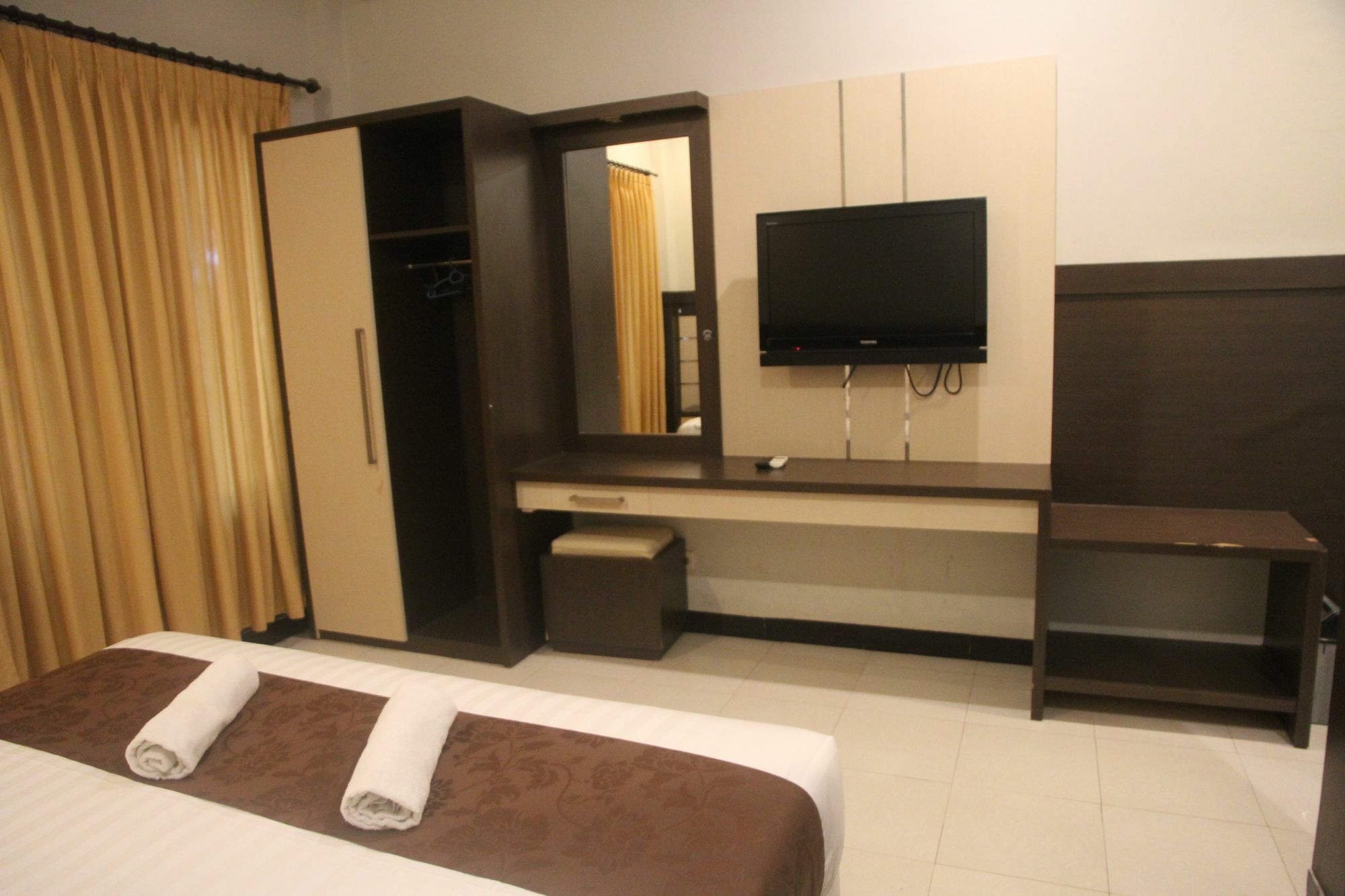 Puri Senggigi Hotel Mangsit Exterior photo